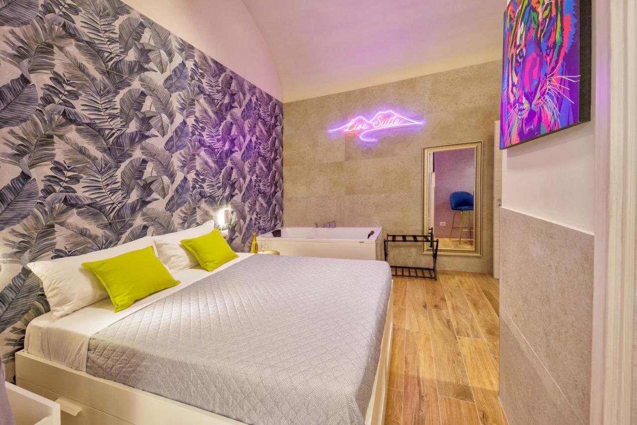 Live Suite Napoli Exterior foto